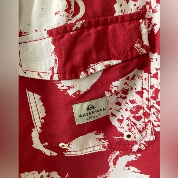QUICKSILVER Waterman red pineapple swim trunks board shorts Medium lined - Picture 4 of 9